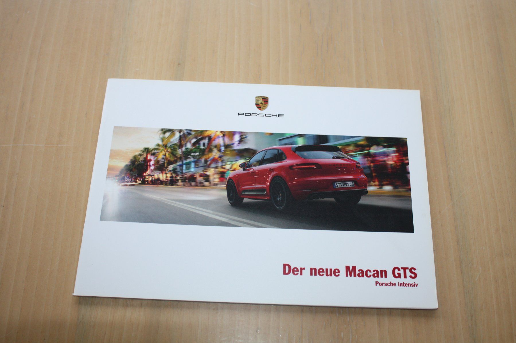 Porsche Documenti: Porsche Macan GTS Broschüre 10/2015 – Usato da Wikon venduto da erwin400