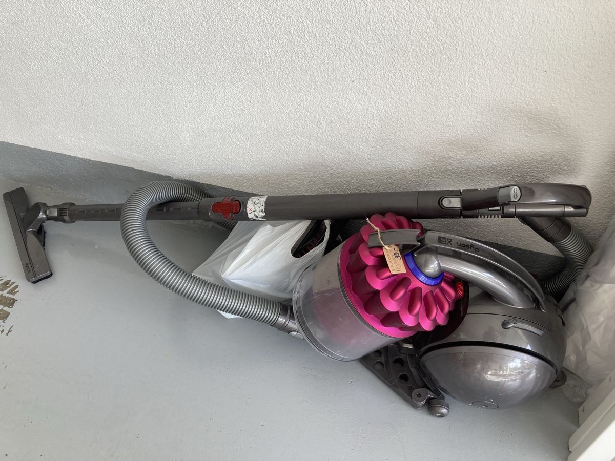Dyson Aspirapolveri & Accessori: Dyson Staubsauger – Usato da Kefikon ZH venduto da Klukka97 2