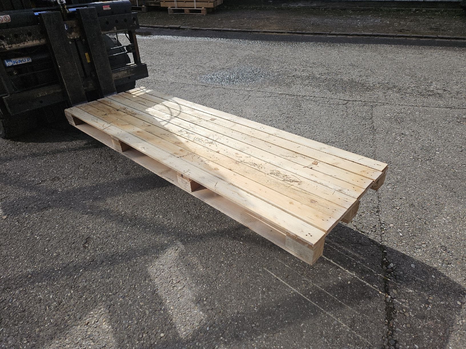 Pallets: Palett massivholz – Usato da Dällikon venduto da John178