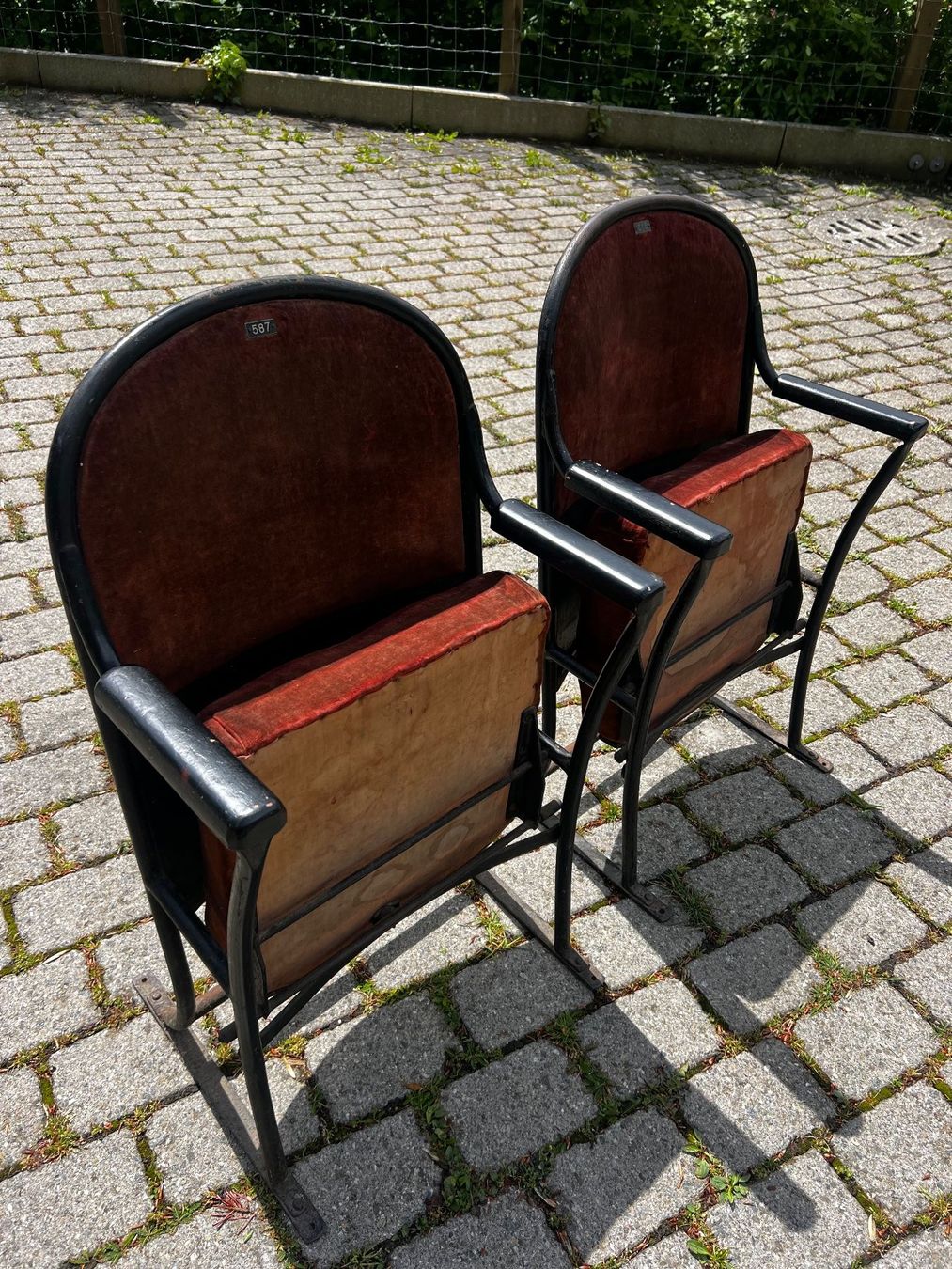 Poltrone: Kino/Theatersessel Antik – Usato da Hausen am Albis venduto da Holymama 8