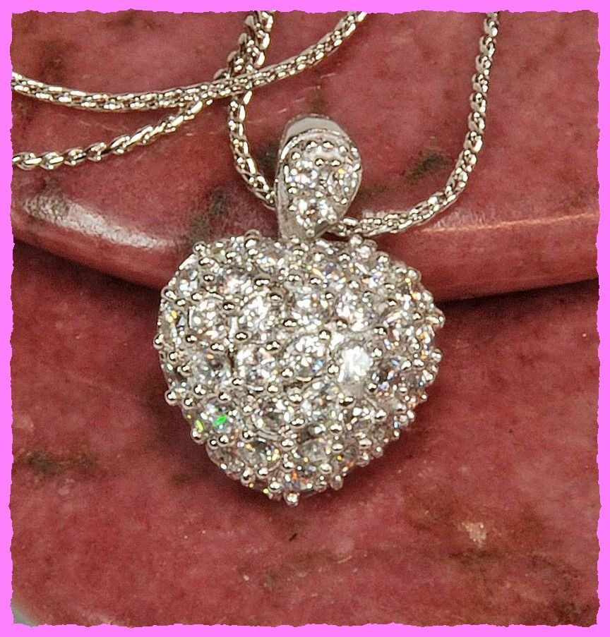 Ciondoli: Herz Anhänger mit Kette – Nuovo e nell'imballaggio originale da Oberglatt ZH venduto da Diamond-Girl 2