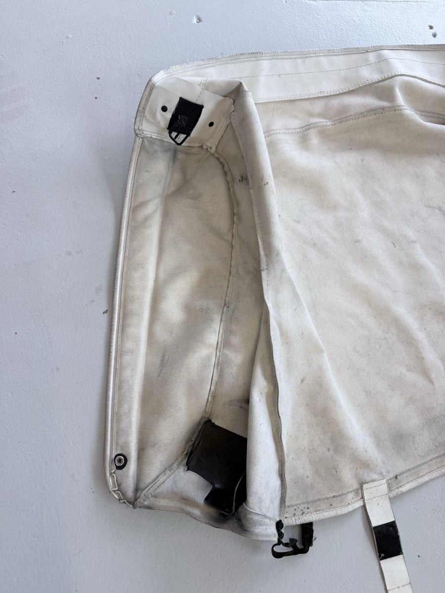 VW Tutti pezzi di ricambio auto: Abdeckung Abdeckungsmaterial weiss gebraucht – Usato da Düdingen venduto da rene027 1