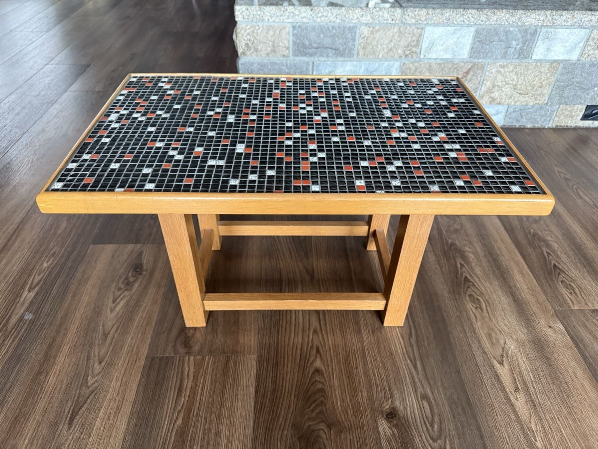 Tavoli: Retro Couchtisch mit Mosaikplatte – Usato da Aarburg venduto da Schatzaffe 1