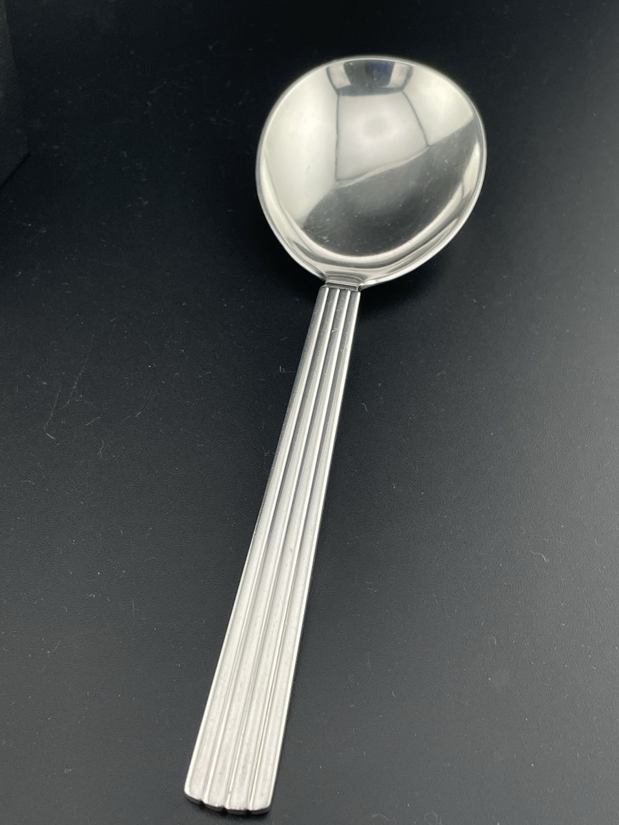 Jensen Cucchiai: Georg Jensen Sterling Silver DEN - Bernadotte Serving Spoon – Usato da Genève venduto da PepitesdAlor 1