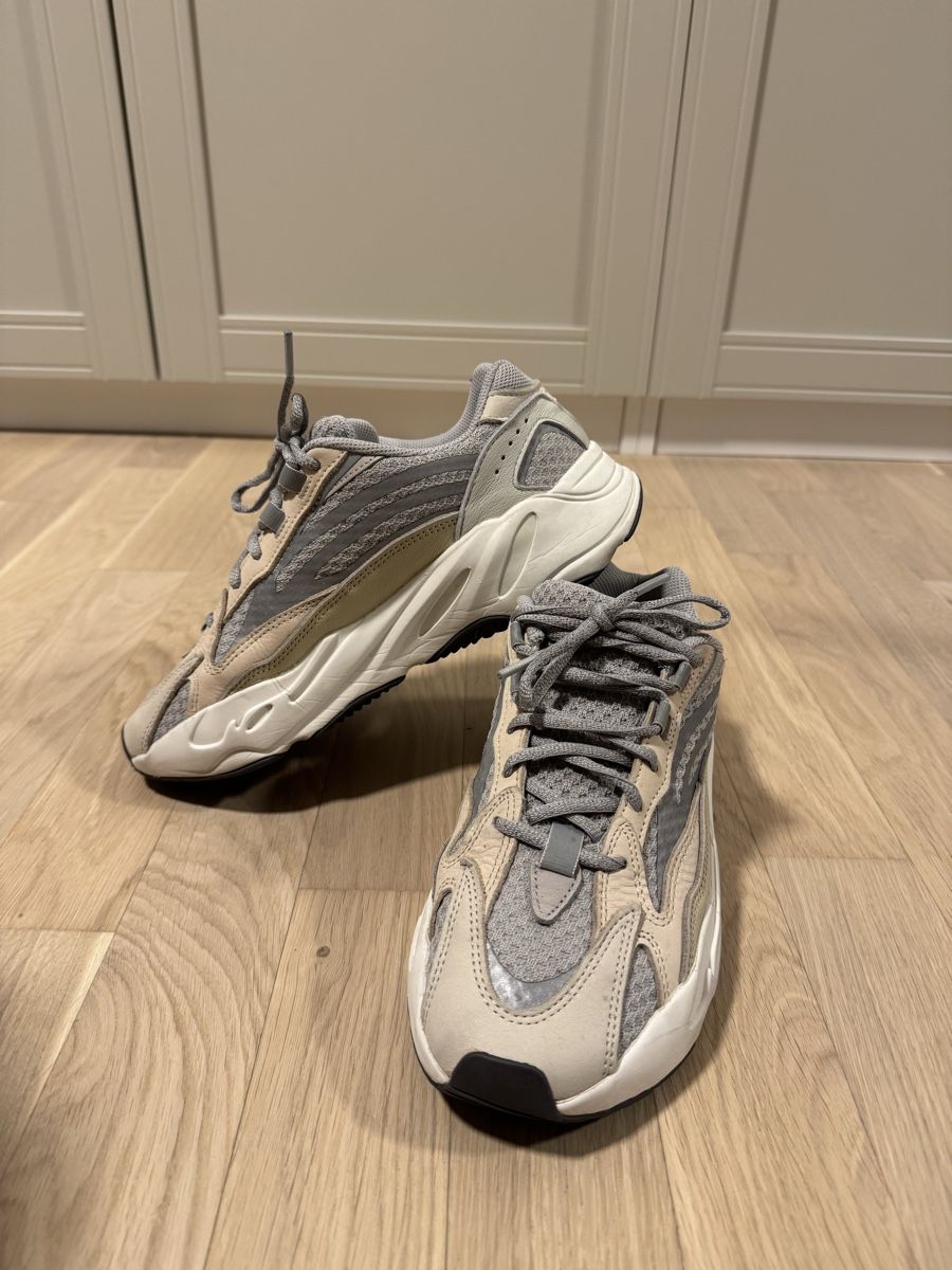 Adidas Scarpe da uomo: Adidas Yeezy Boost 700 V2 – Nuovo (secondo la descrizione) da Reinach BL venduto da Nushka89 1