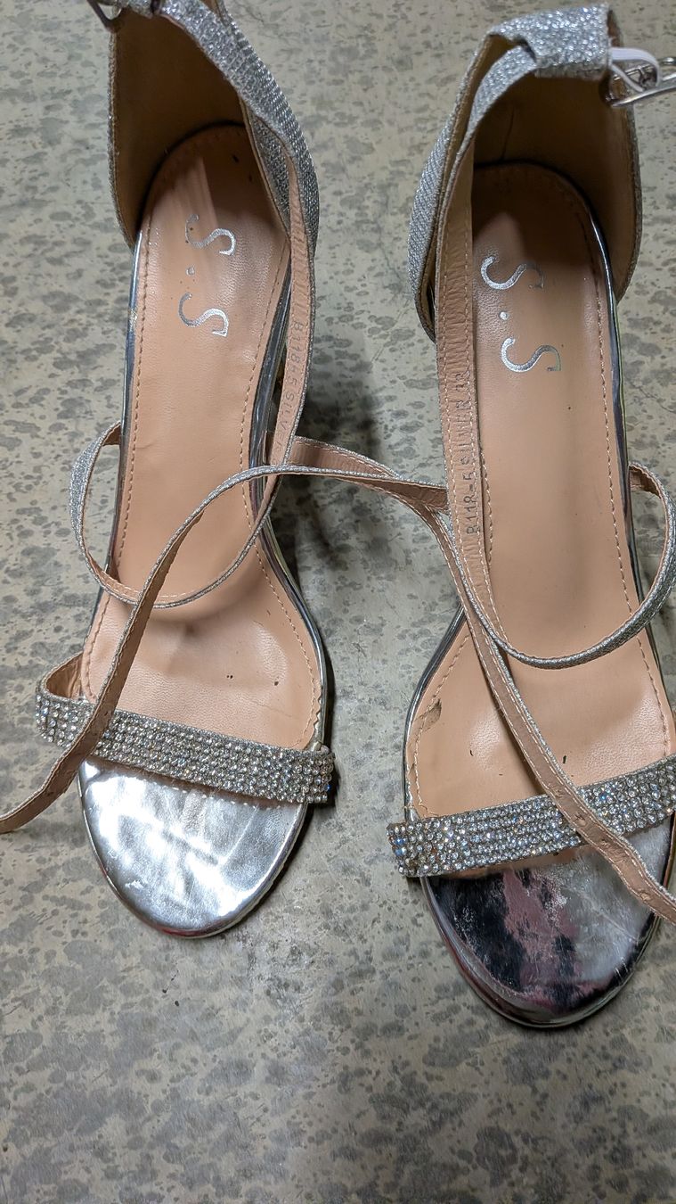 Scarpe da donna: Damenschuhe Gr 38 – Nuovo (secondo la descrizione) da Wattenwil venduto da karinschaw 2