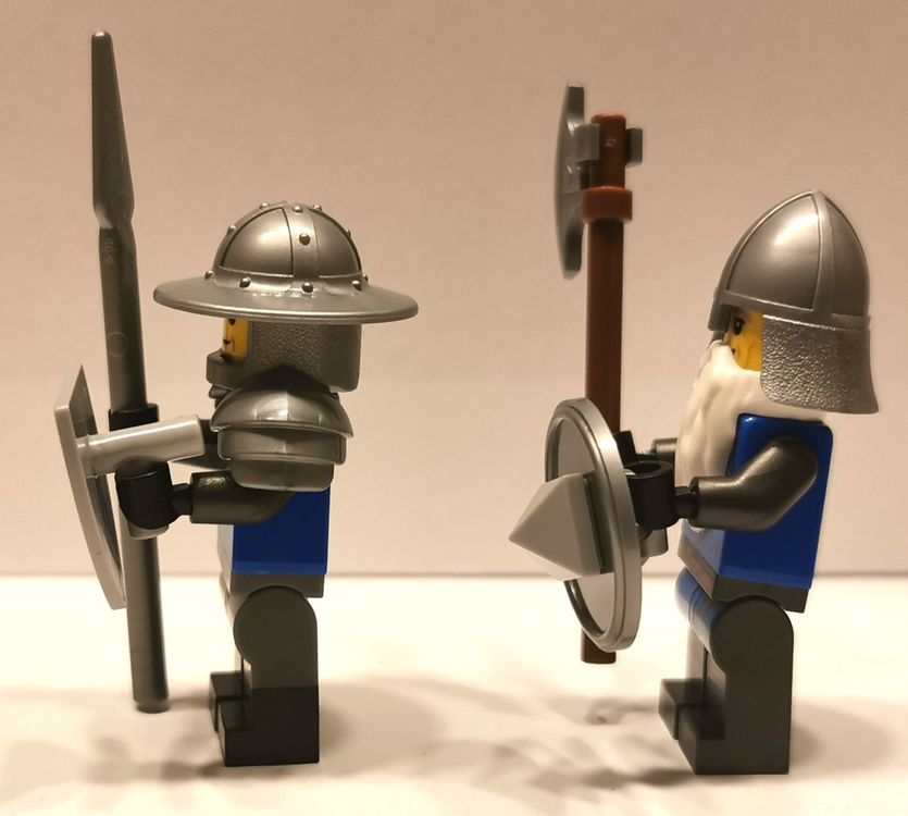 Lego Kit di costruzioni: Lego Castle Mountain Fortress Minifiguren aus 910029 - Neu – Nuovo e nell'imballaggio originale da Hinwil venduto da Thekey 1