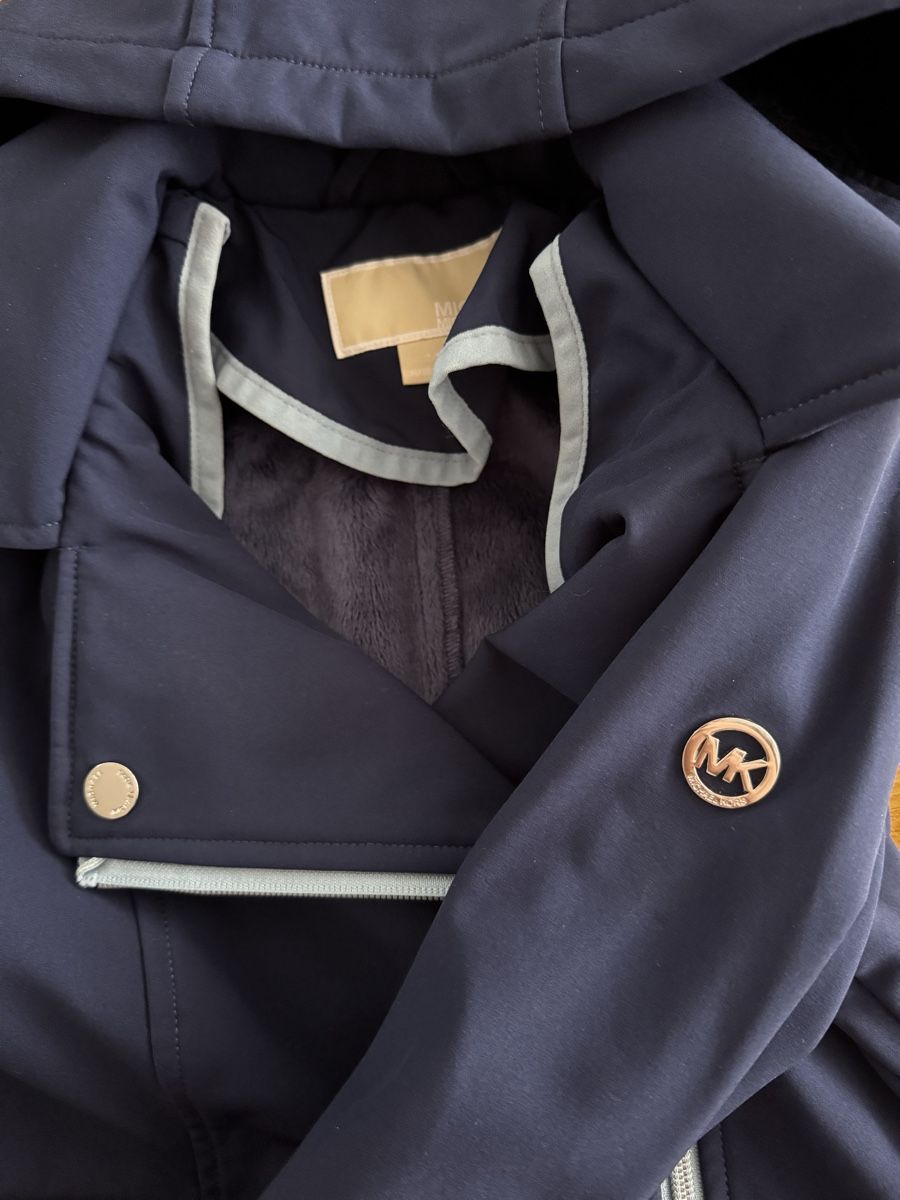 Michael Kors Giacche & Cappotti: Michael Kors Mädchen Softshelljacke Gr. 7/8 – Nuovo (secondo la descrizione) da Killwangen venduto da was.sharp 3