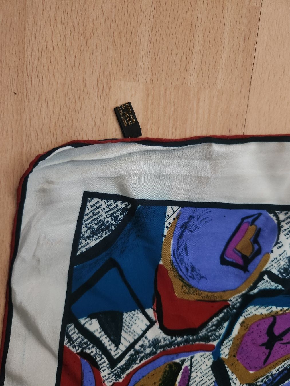 Foulard & Sciarpe: Foulard en soie multicolore imprimé  – Usato da Niedergösgen venduto da Eva2410 1