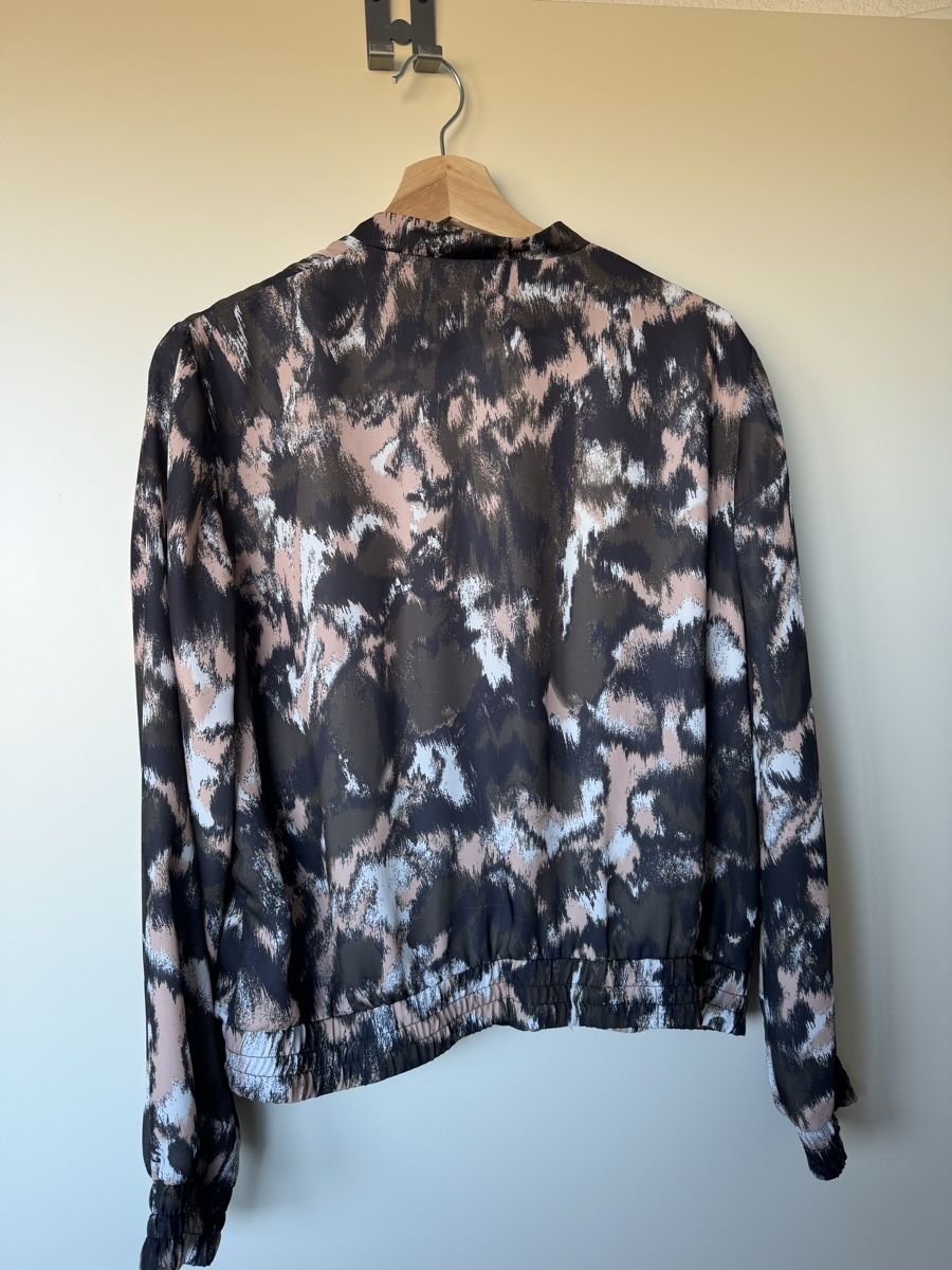 H&M Giacche: Schöner Cardigan Größe M – Usato da Zürich venduto da cha_7n8s 3
