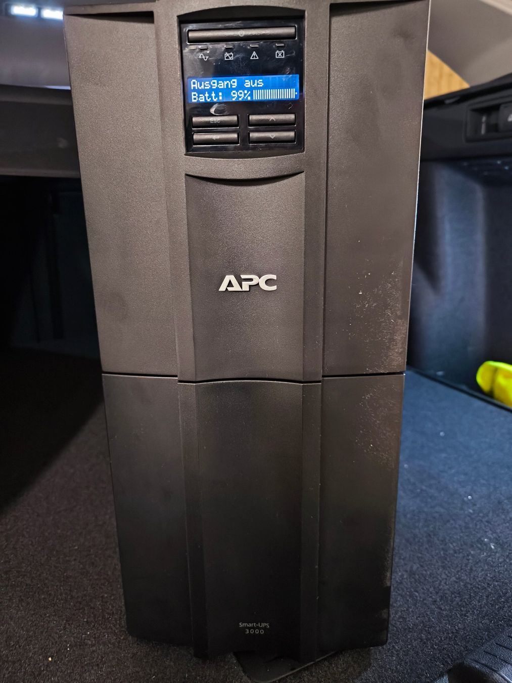 Apc Accus & piles: APC Smart-UPS SMT3000IC 3000VA / 2700W USV – D'occasion à Schönengrund par Gr4v0n