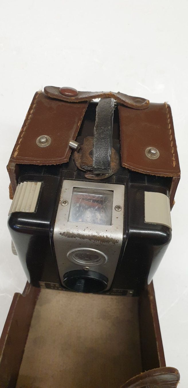 Kodak Fotocamera: Kodak Brownie Flash Camera – Usato da Emmen venduto da Brockofsky 1