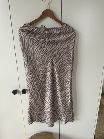 Zara Satin Rock mit Animal Print xs