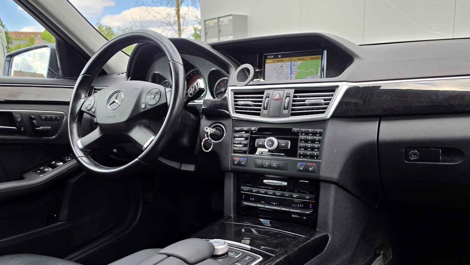 Mercedes-Benz Automobili: Mercedes-Benz E 350 CGI – Usato da Schwarzhäusern venduto da nik_tzk9 5
