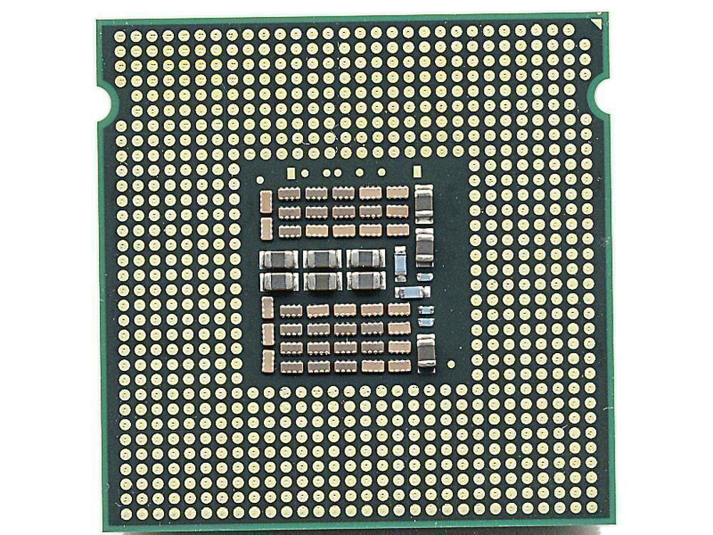 Intel Componenti elettronici: Intel Core 2 Extreme QX6700, 2.66GHz/8M/1066 – Usato da Baden venduto da Rolaru 1