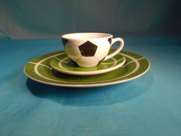 Tasse, Untertasse und Teller: Fussball