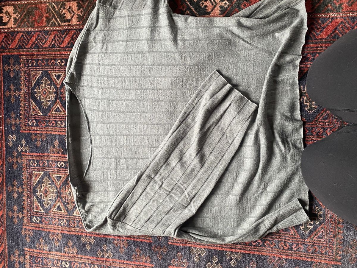 Oysho Tops: Pull à manches longues Oysho gris, coupe ample, taille S – Gebraucht aus Epagny von nie_n5yb 1