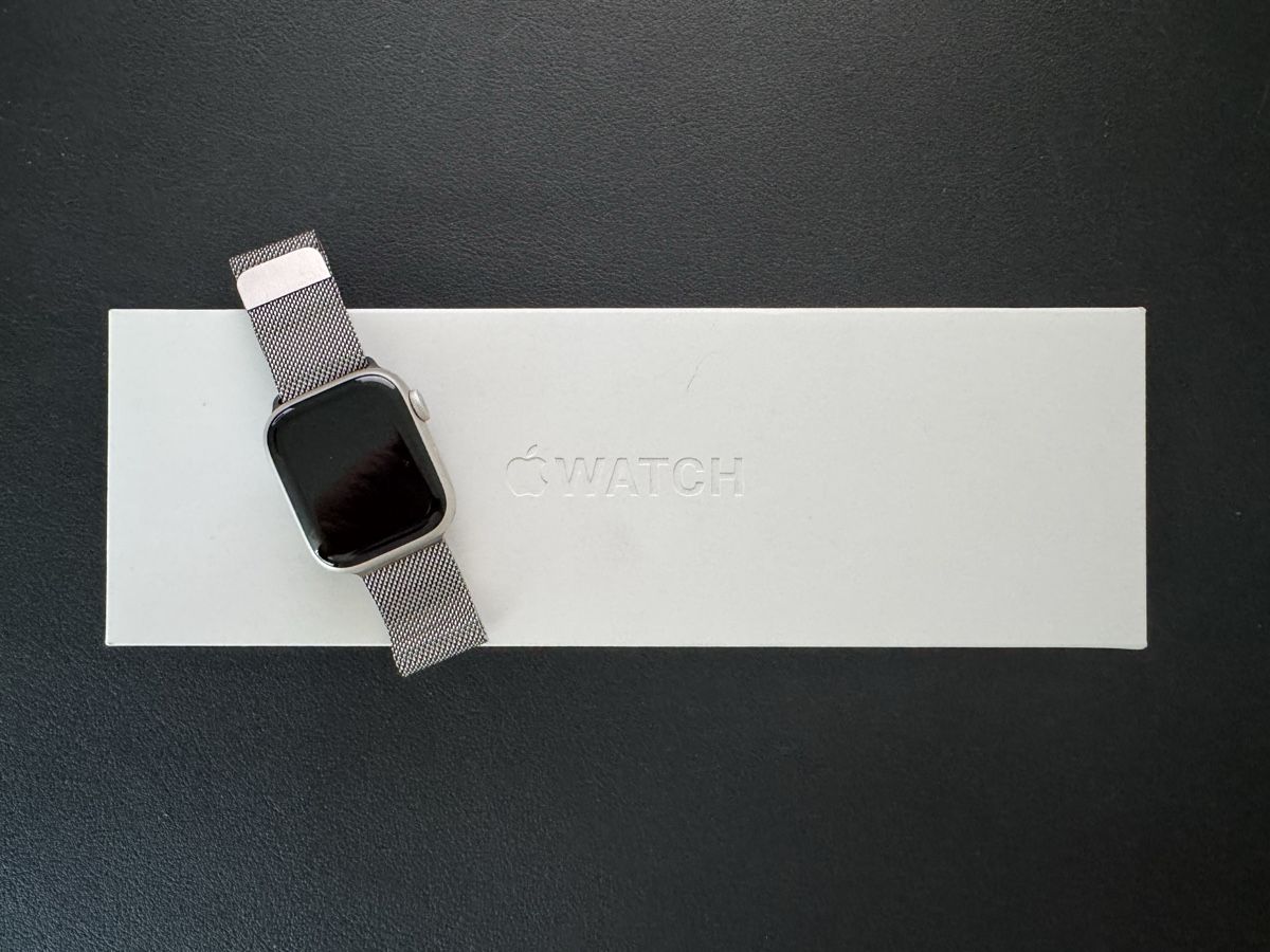 Apple Smartwatch: Apple Watch Series 9, 41mm Starlight – Usato da Dübendorf venduto da Tuly96