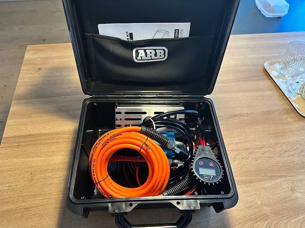 Compresseurs: Kompressor ARB Neu mit Zubehör – D'occasion à Zürich par Zuerich_Seebach