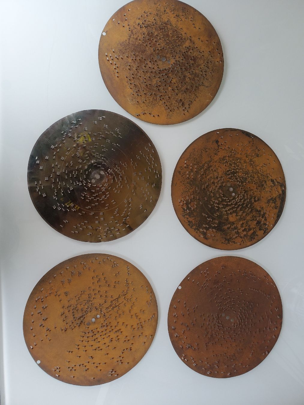 Plateaux: 5 antike Lochplatten – D'occasion à Frauenfeld par BeneFull 6