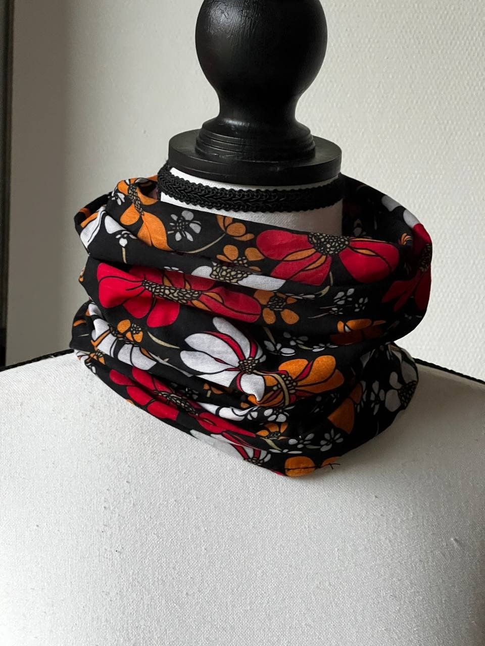 Foulard & Sciarpe: Neuer Schal – Nuovo e nell'imballaggio originale da Riehen venduto da ann_76jw 5