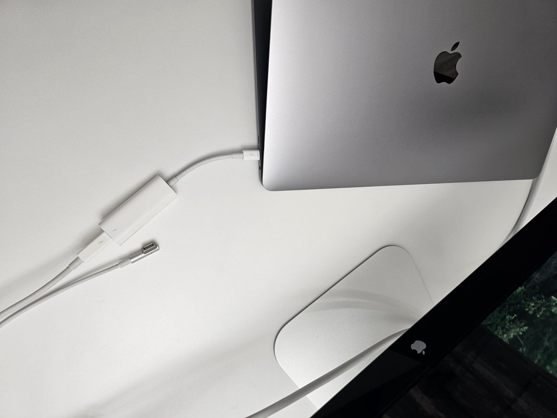 Apple Monitore: Apple Thunderbolt Display 27" mit USB-C Apple Adapter – Neu (gemäss Beschreibung) aus Wettingen von bestrox 2