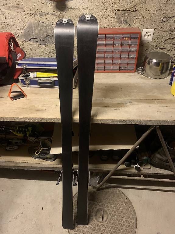 Skis: Sci Atomic – Gebraucht aus Brissago von Rena23 1