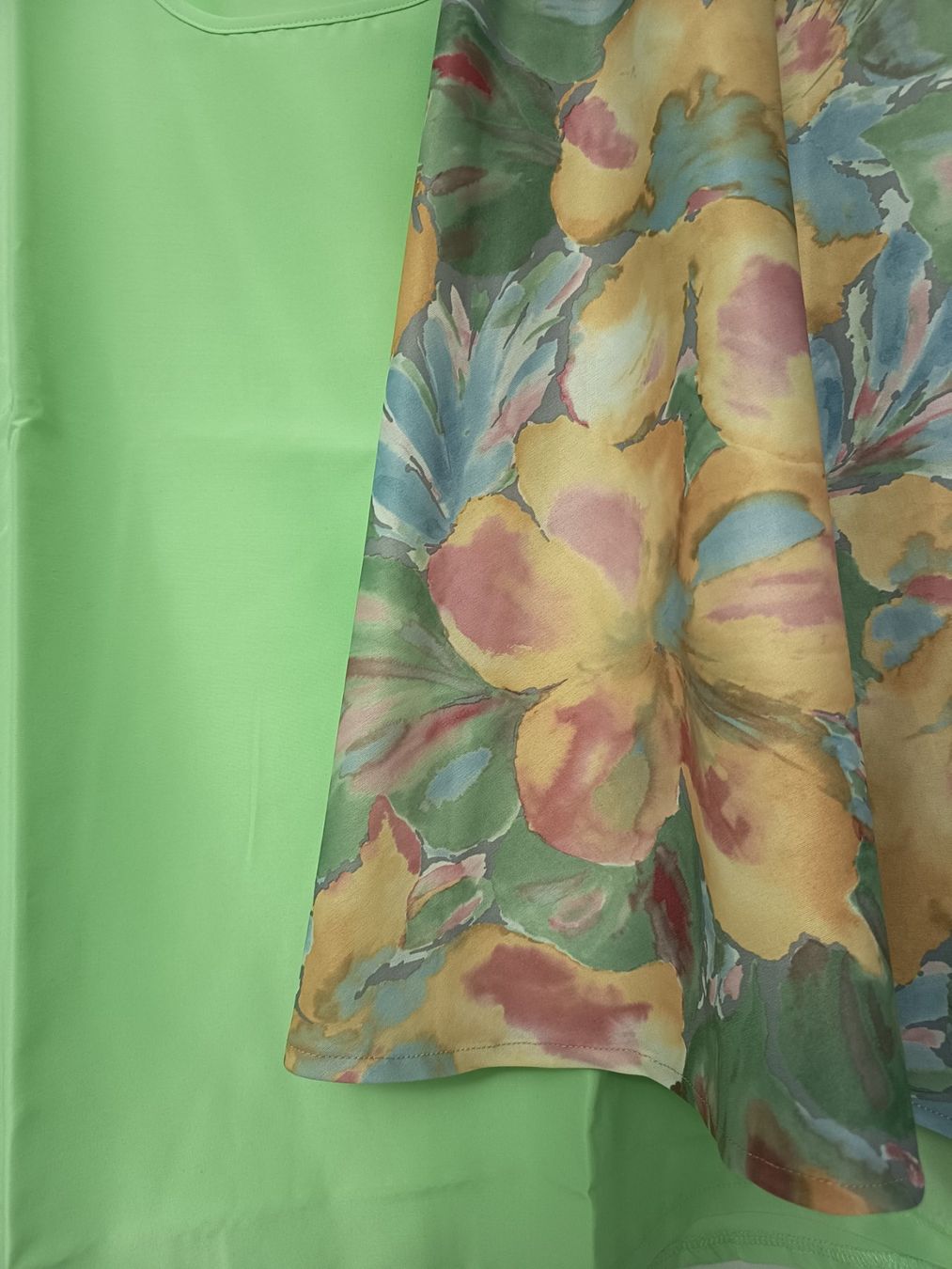 Lotti di vestiti: Kleiderpaket Sommer Gr 50/52 neu – Nuovo (secondo la descrizione) da Chur venduto da Ajura 4