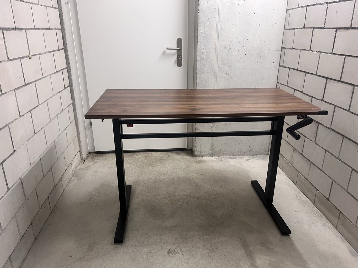 Schreibtische: Adjustable office desk  – Gebraucht aus Lufingen von cas_f5qg 1