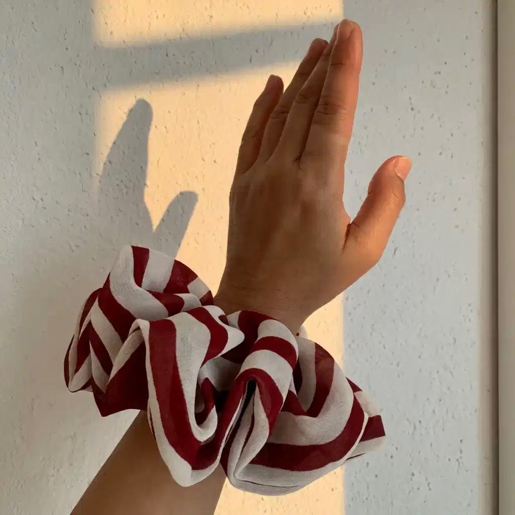 Accessori per capelli: XXL Scrunchie - Doppelseitiger Chiffonstoff - Handgefertigt – Nuovo e nell'imballaggio originale da Vals venduto da ABA-Atelier 1