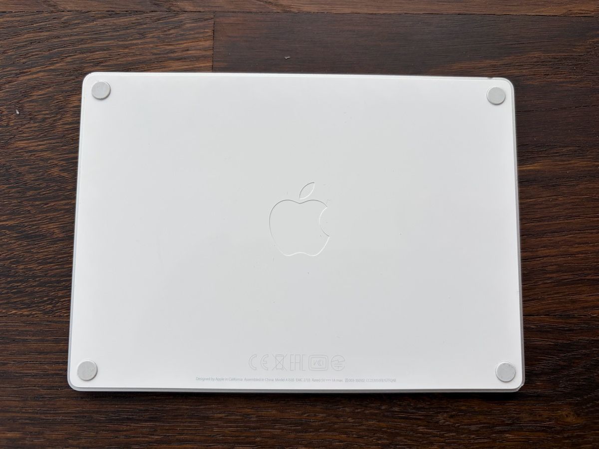 Apple Souris: Apple Touchpad – D'occasion à Oberwil-Lieli par dan-1987 1