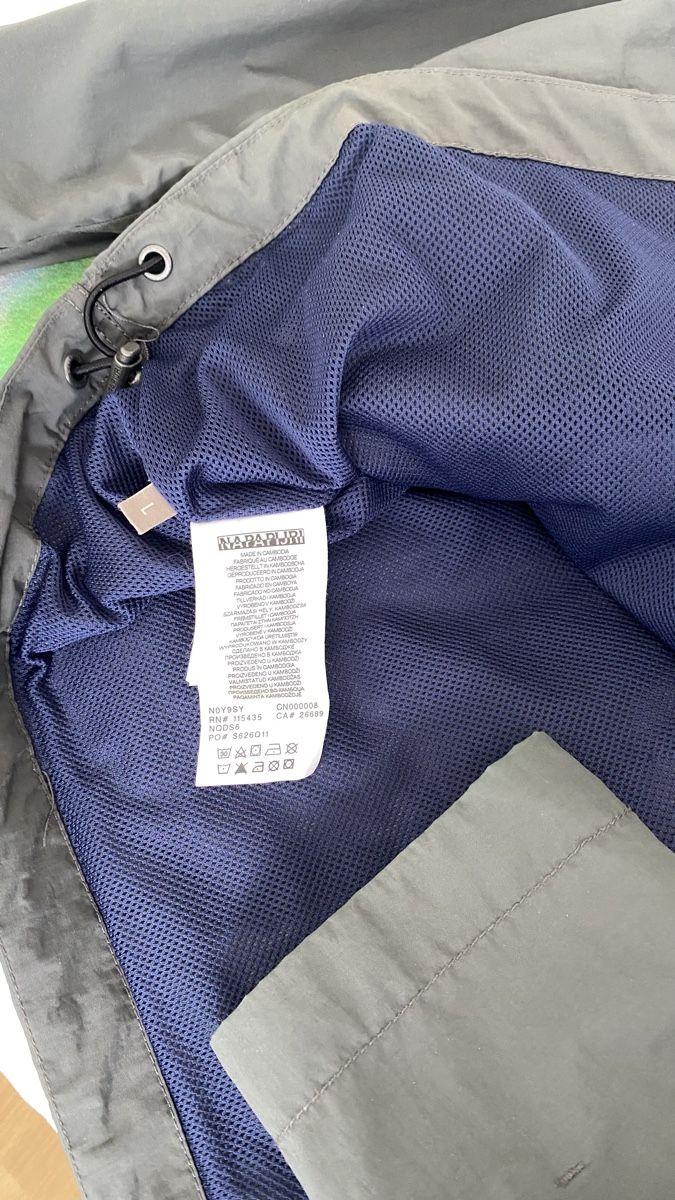 Napapijri Giacche: Napapijri Jacke grau Gr.L Meshfutter – Usato da St.Gallen venduto da LUMUMBA7 5