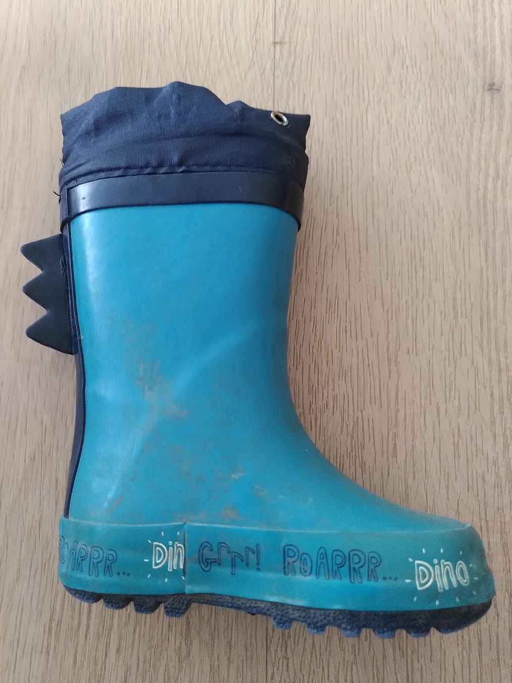 Schuhe für Jungen: Gummistiefel - Grösse 20 - Dinosaurier  – Gebraucht aus Penthaz von ann_l7zt 3