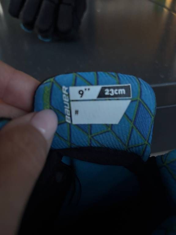 Gants & mitaines : Bauer Handschuhe  – D'occasion à Neuenhof par AngeliqueBaumgartner 1