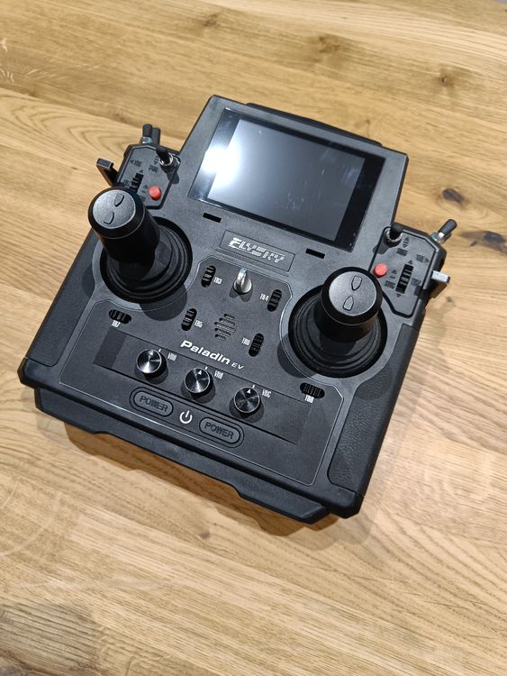 FlySKY Paladin PL18 18 Kanaals Zender met FTr10 Ontvanger