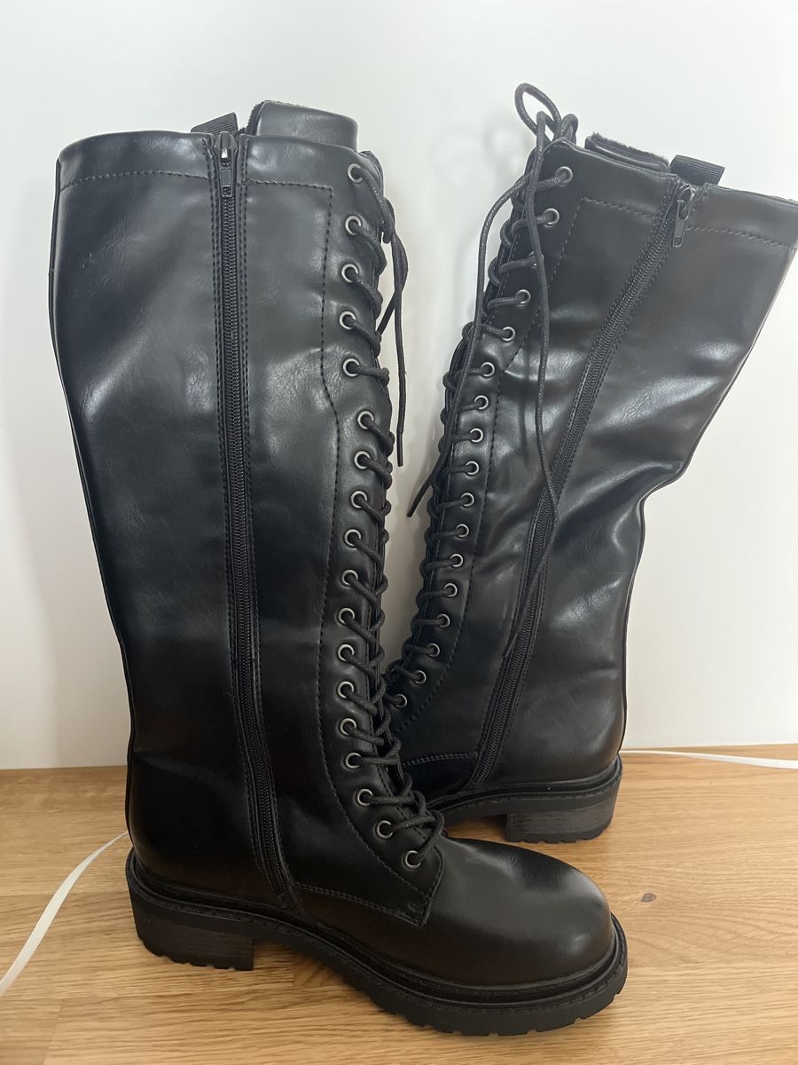 Damenschuhe: Stiefel – Neu (gemäss Beschreibung) aus Kriens von  1