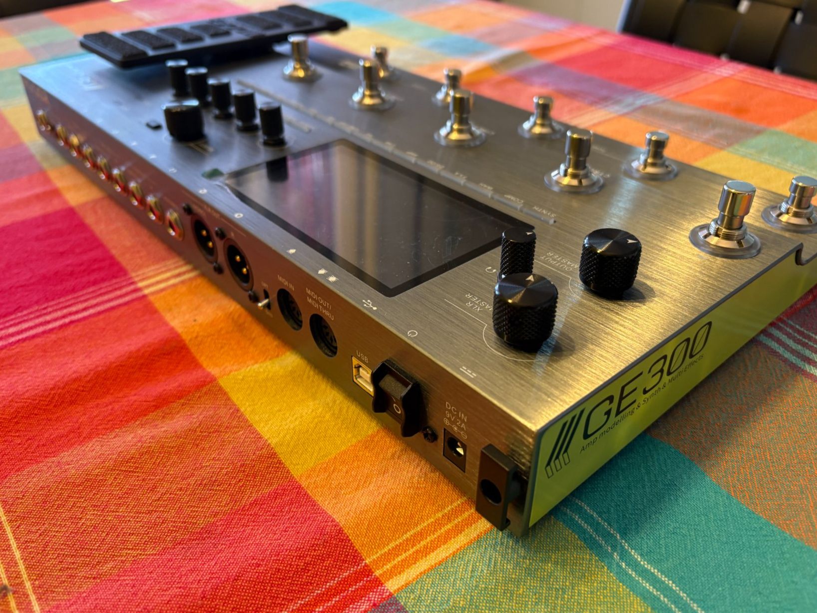Mooer Strumenti musicali: MOOER GE300 Amp modelling, synth & Multi Effects – Usato da Lamboing venduto da Heureux 1
