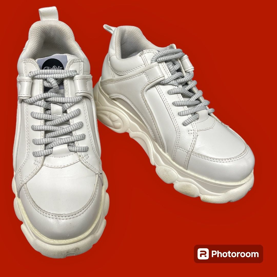 Buffalo Scarpe da donna: Buffalo Sneakers BINARY C – praktisch neu – Usato da Urdorf venduto da Anassor 1