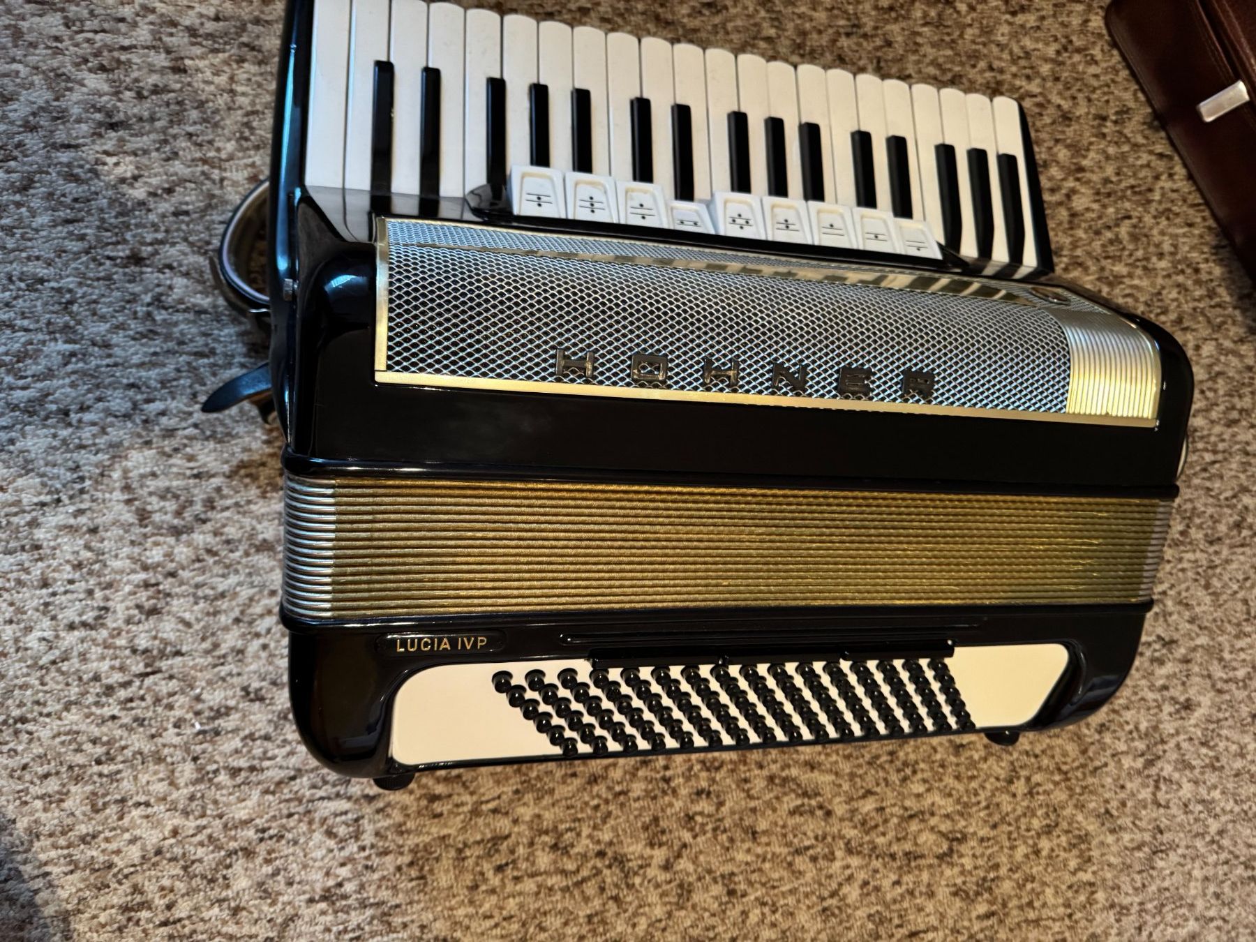 Hohner Musikinstrumente: Akkordeon Hohner Lucia IV P – Gebraucht aus Baden von ABernstein 3