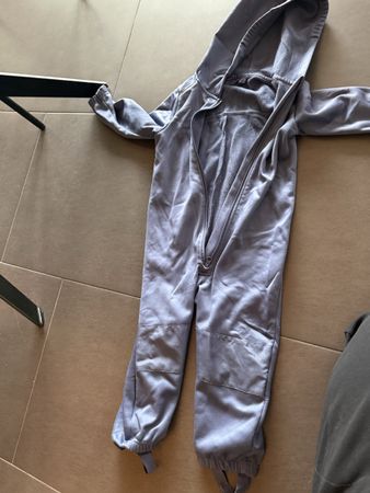 Combinaison et gilet sans manches
