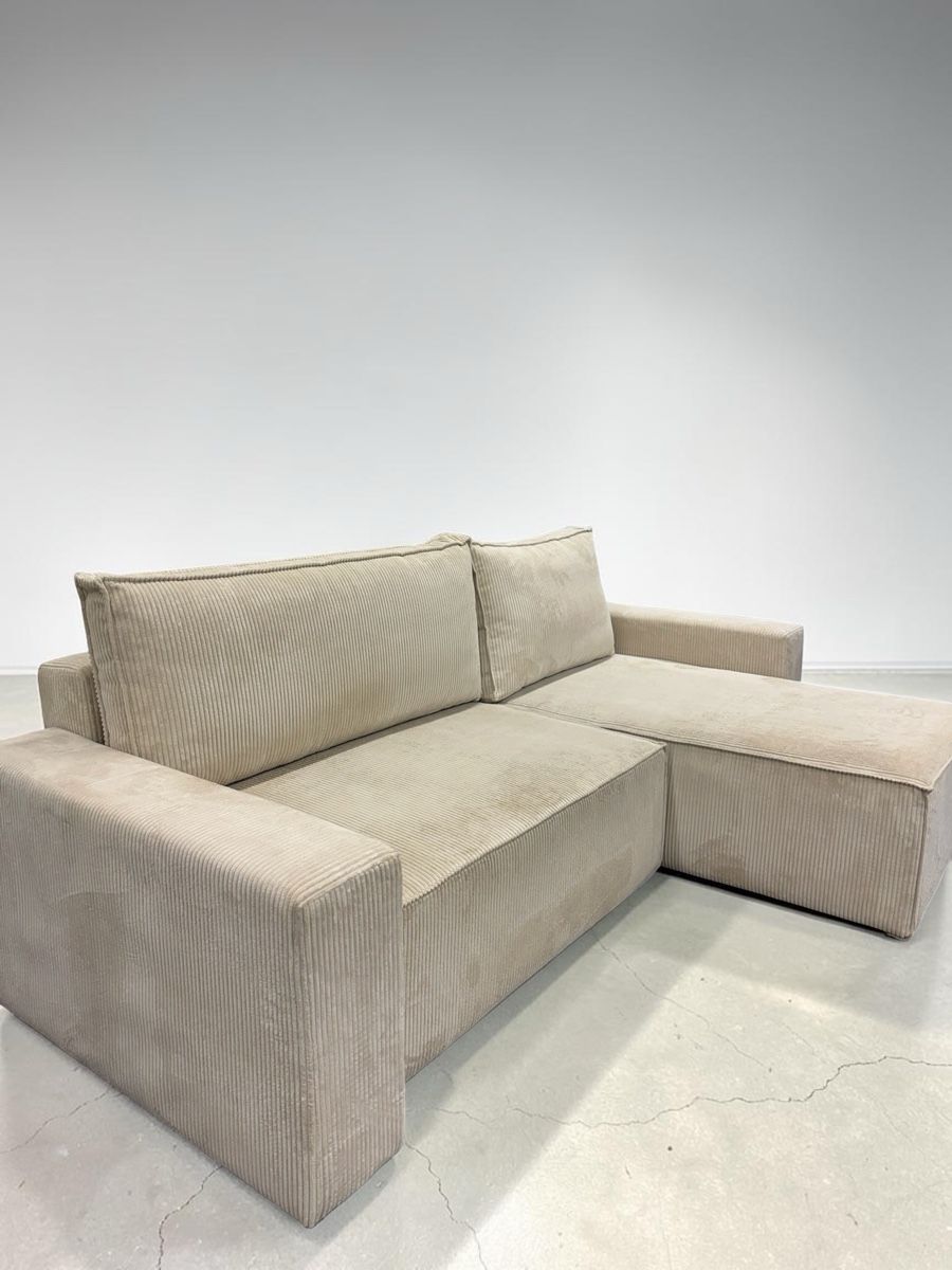 Sofas: Ecksofa Hellbeige mit Schlaffunktion und Stauraum – D'occasion à Fehraltorf par Sofalab.swiss 2