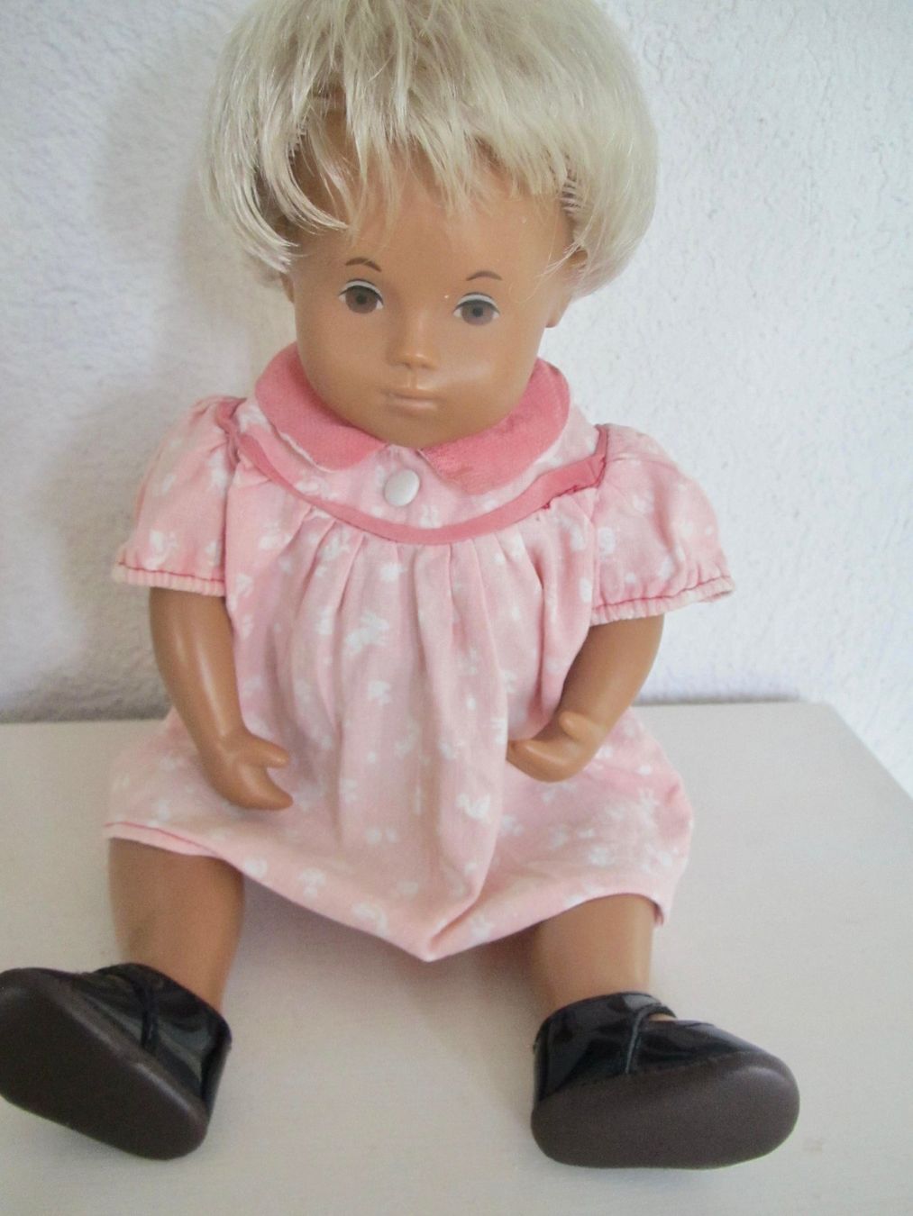 Sasha Morgenthaler Puppen: BEBE SASHA BLOND – Gebraucht aus Murten von Selliot
