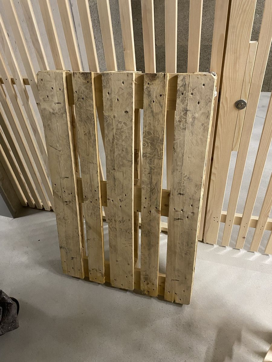 Pallets: Europalette  – Usato da Zürich venduto da orimw