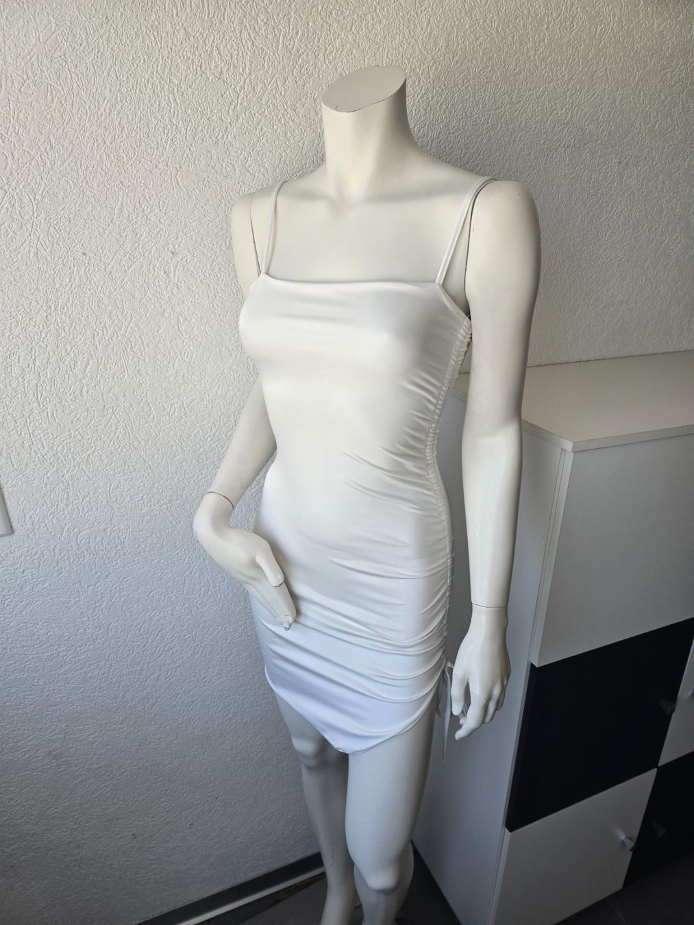 Robes: Robe asymétrique Taille -XS – Neuf (Voir description) à Les Verrières par kitel79
