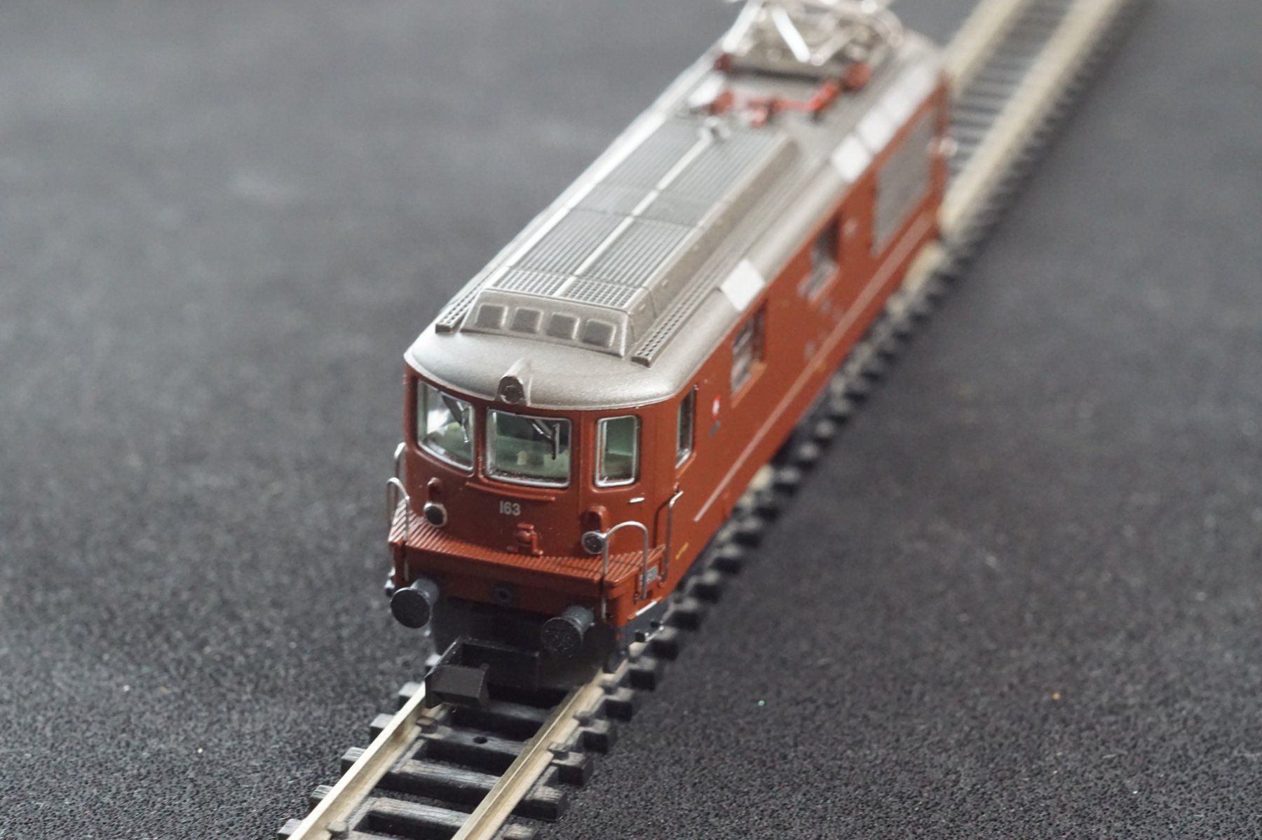 Arnold Modellini di ferrovie: ARNOLD Re 4/4 BLS Nr.163 braun – Usato da Gränichen venduto da iknow 8