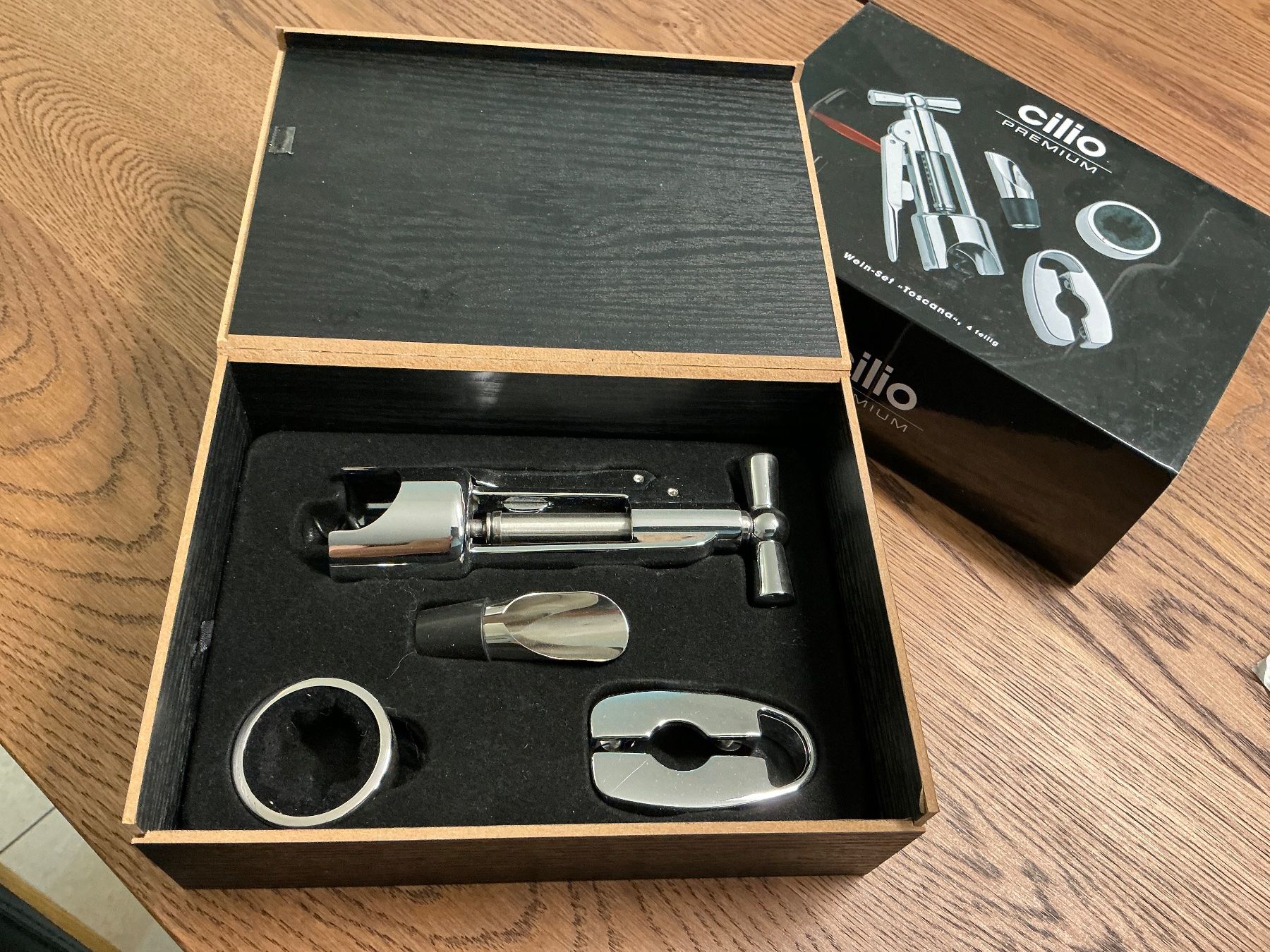Apribottiglie & Tappi per chiusura: Cilio Wein-Set Toscana 4-teilig neu – Nuovo (secondo la descrizione) da Würenlos venduto da ursle67 1