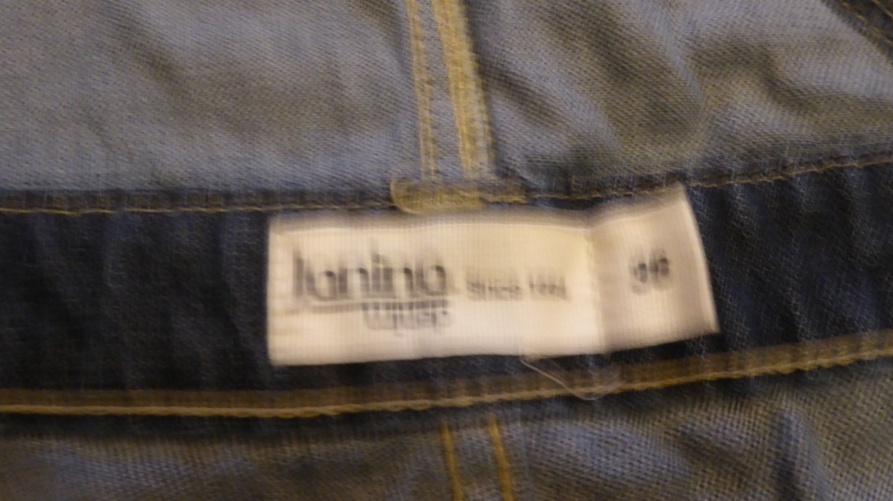 Jeans: Kurze Jeans Latzhose Gr 36 Janina – Usato da Sargans venduto da Benziner 3
