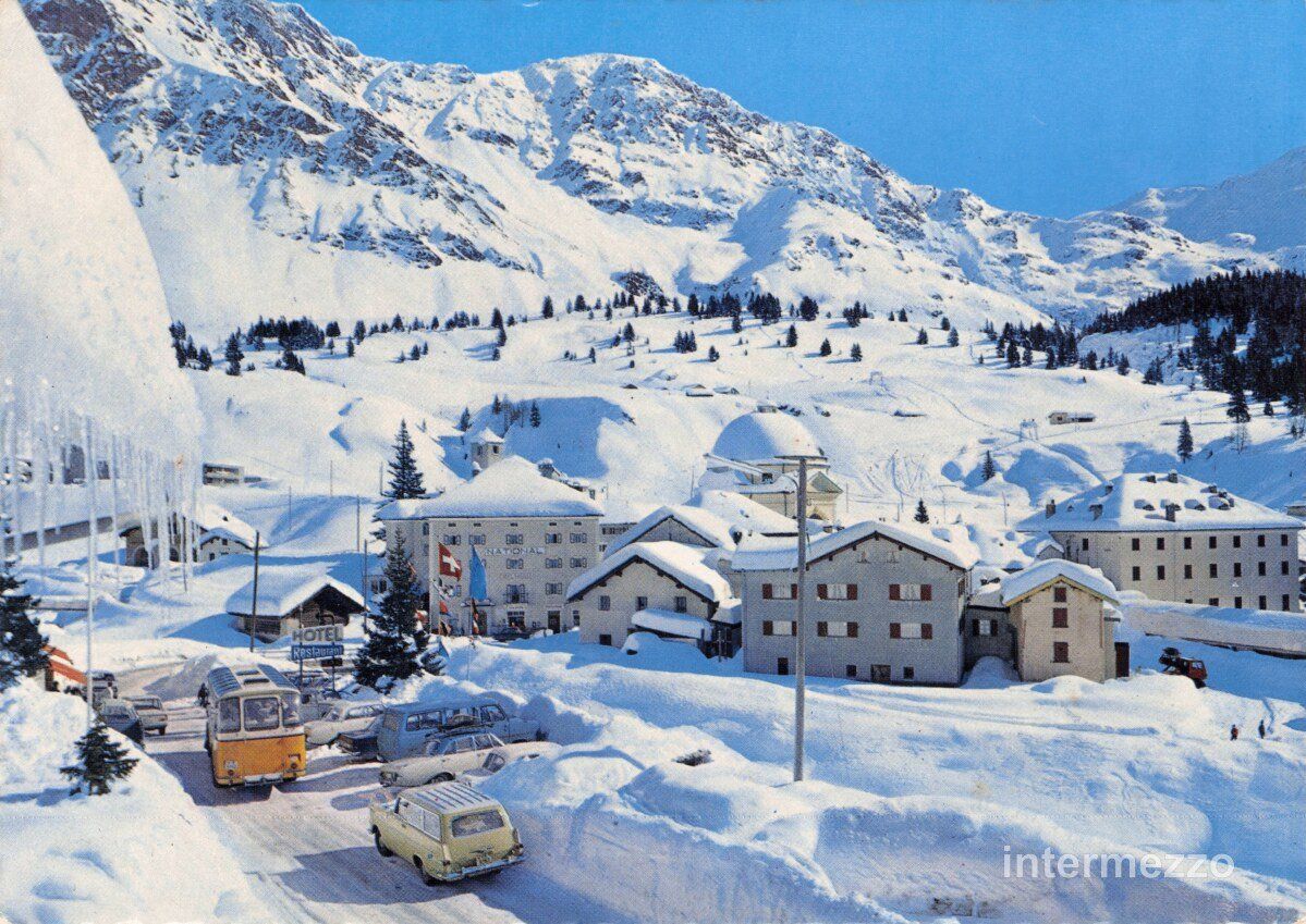 Cartoline postali: San Bernardino GR // 1972 Postauto Oldtimer alte Autos – Usato da Basel venduto da intermezzo12
