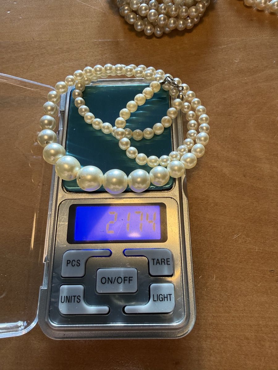Ketten: 3 colliers de perles – Gebraucht aus Les Bayards von aout 2