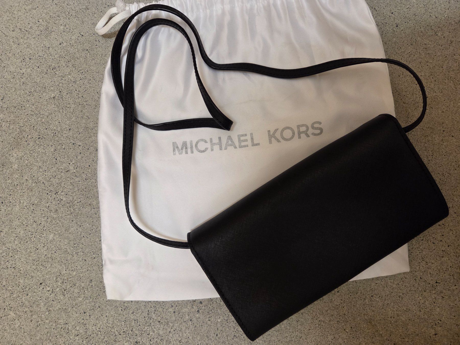 Michael Kors Borse da donna: MICHAEL KORS Leder Clutch – Usato da Emmen venduto da GrabandGo 2